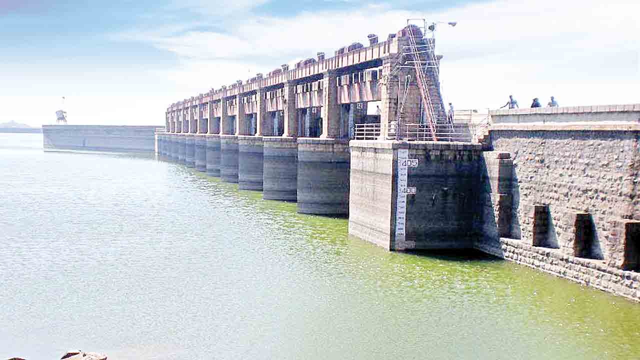 నిజాంసాగర్పైనే ఆశలు