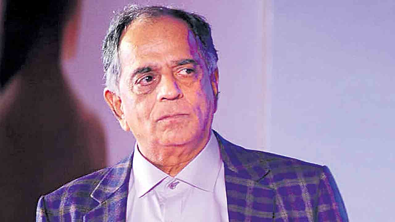 బాలీవుడ్‌ నిర్మాత పహ్లాజ్‌ నిహలానీ కన్నుమూత