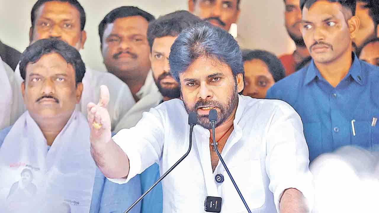 జనసేనాని కాదు.. భజన సేనాని