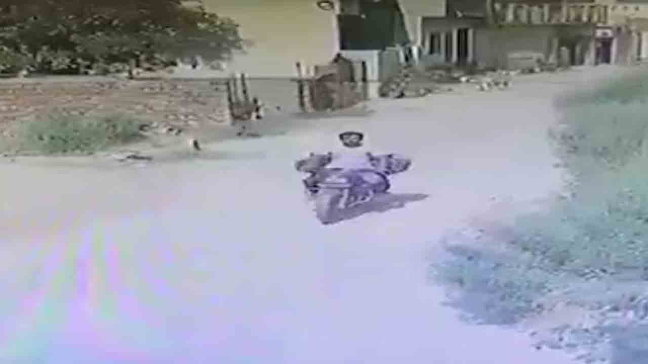 Man kills lover’s daughter | ప్రియురాలి కుమార్తెను హత్య చేసి.. ట్రావెల్‌ బ్యాగ్‌లో కుక్కి అడవిలో తగులబెట్టిన వ్యక్తి