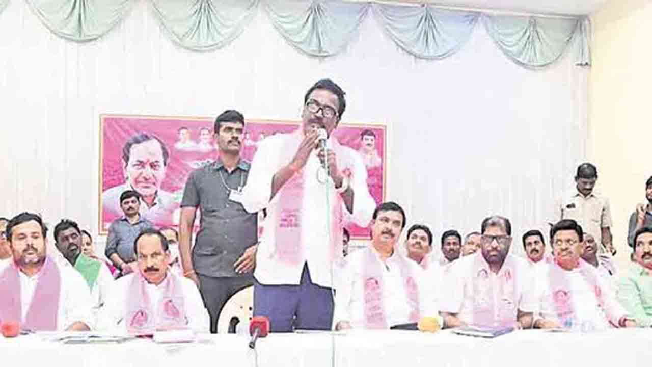 అసమర్థ ప్రభుత్వమిది..
