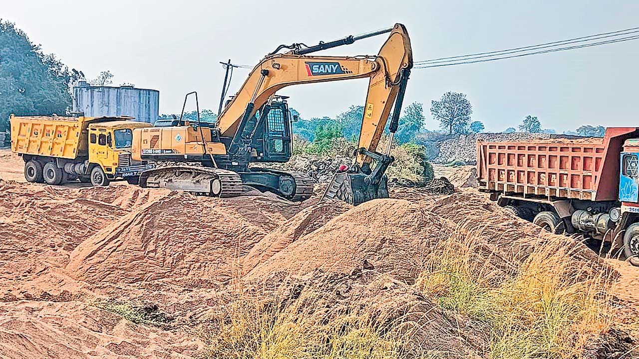 బరితెగిస్తున్న ఇసుక మాఫియా
