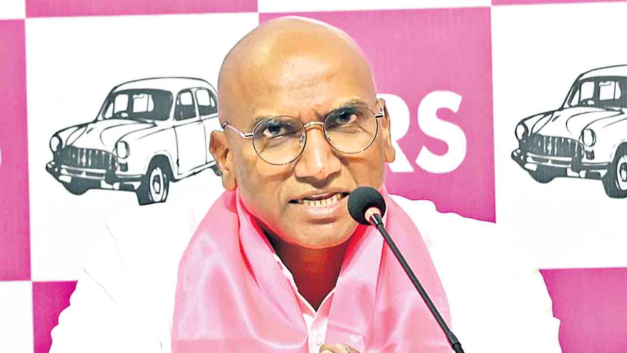 కేసీఆర్‌ విజనరీ లీడర్‌.. రేవంత్‌ మిషనరీ లీడర్‌