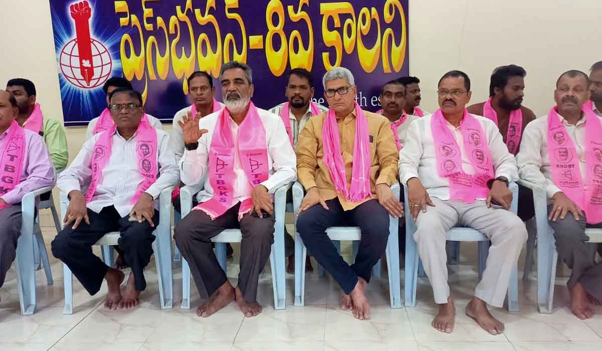 Singareni | సింగరేణిలో స్కూల్ బస్సులు నడపలేని స్థితికి దిగజారడం దారుణం.. టీబీజీకేఎస్ అధ్యక్షుడు మిర్యాల రాజిరెడ్డి