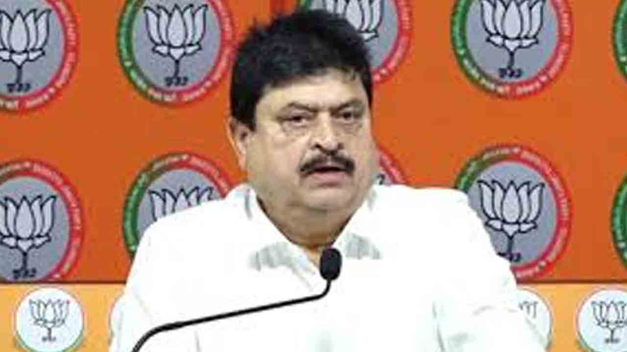 సభకు అనుమతివ్వకపోవడం అప్రజాస్వామికం.. బీజేపీ రాష్ట్ర అధ్యక్షుడు రామచందర్‌రావు
