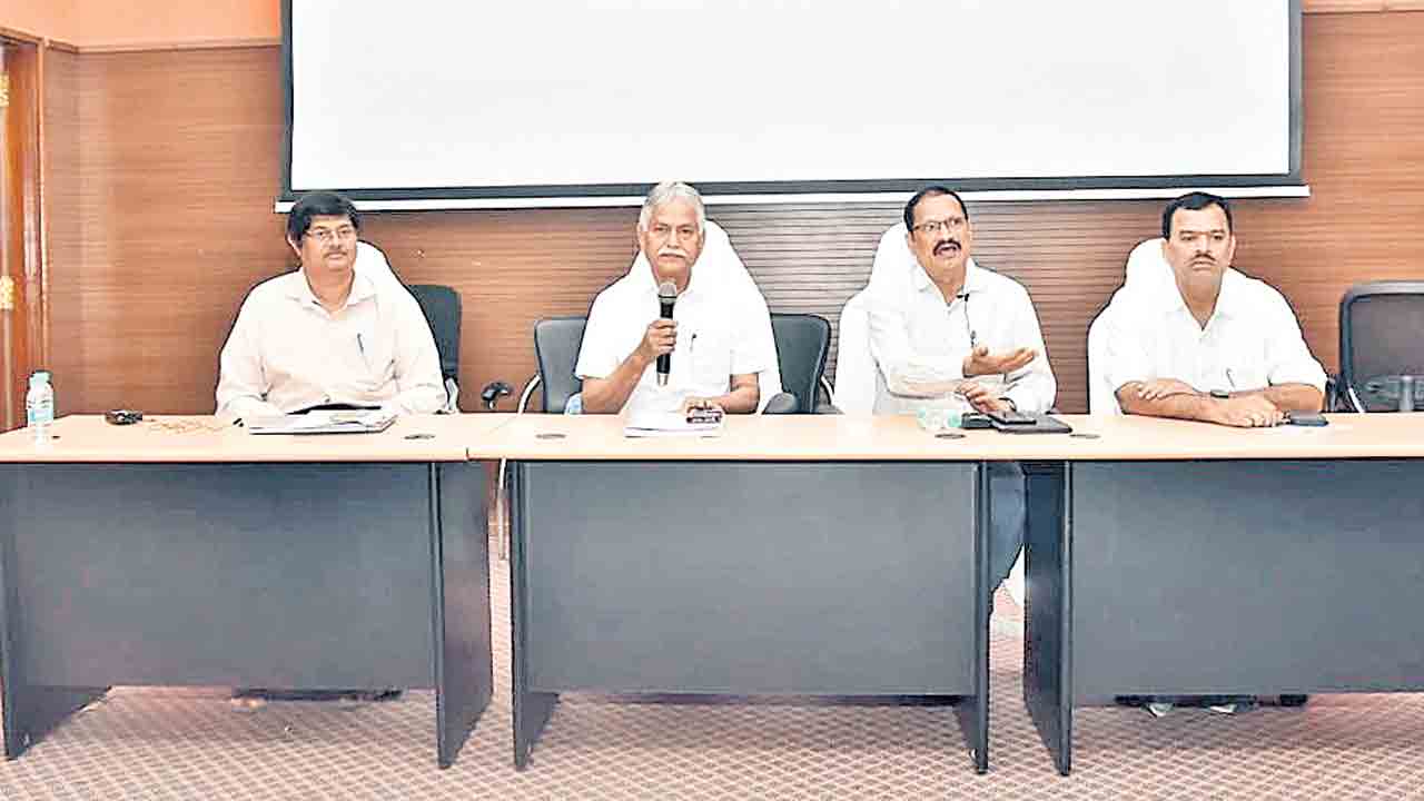 రెండు రాష్ట్రాల్లో ఓటు ఉంటే పసిగట్టే వ్యవస్థ లేదు