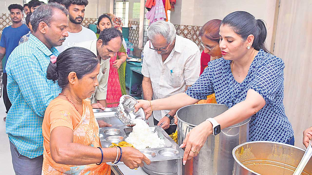 దవాఖానలో అన్నపూర్ణ