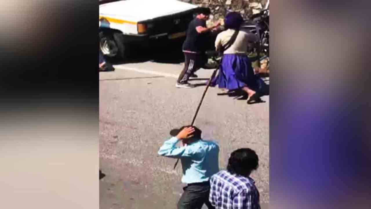 Sikh pilgrims, locals clash | స్థానికులు, సిక్కు యాత్రికుల మధ్య ఘర్షణ.. నలుగురికి గాయాలు