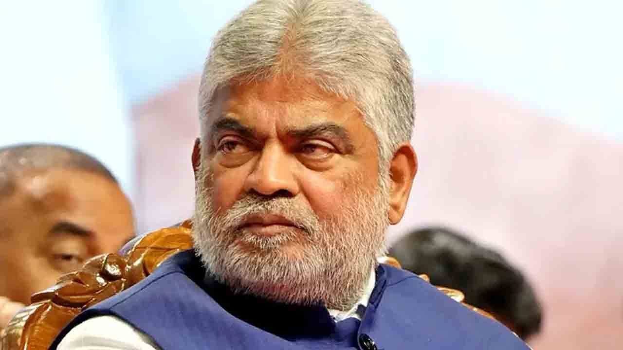 స్పీకర్‌ వర్సెస్‌ సీఎం బ్రదర్‌!
