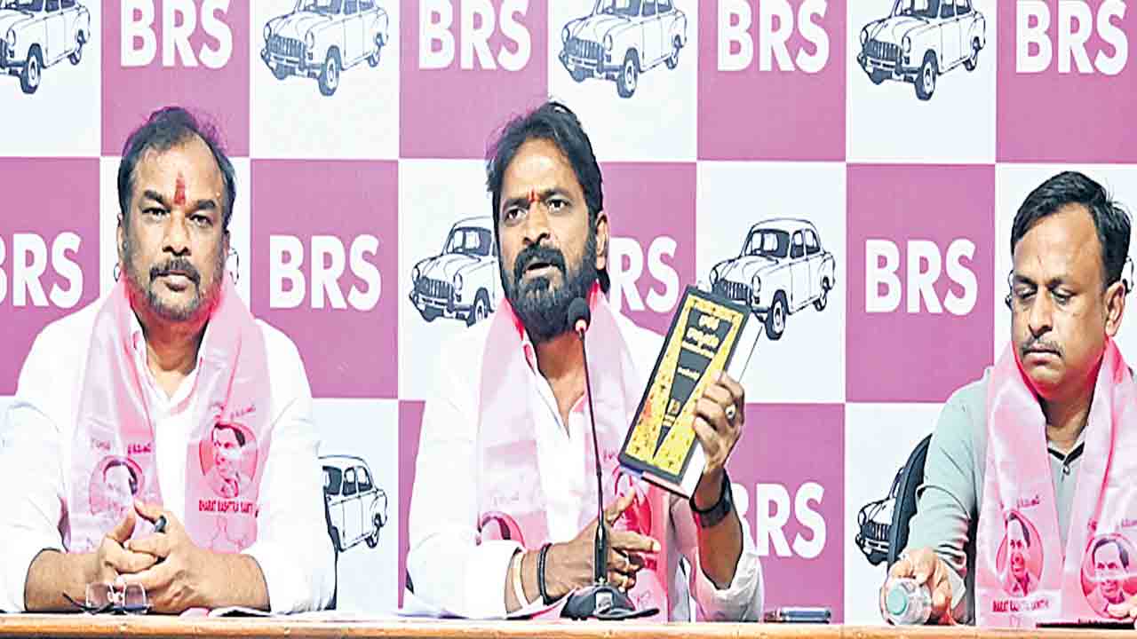 ప్రశ్నిస్తున్న బీఆర్‌ఎస్‌పై కాంగ్రెస్‌ కక్ష.. మాజీ మంత్రి వీ శ్రీనివాస్‌గౌడ్‌