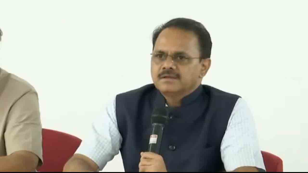 Burra Venakatesham | 99 శాతం మందికి నేను ఉద్యోగాలు ఇవ్వలేను : టీజీపీఎస్సీ చైర్మన్ బుర్రా వెంకటేశం