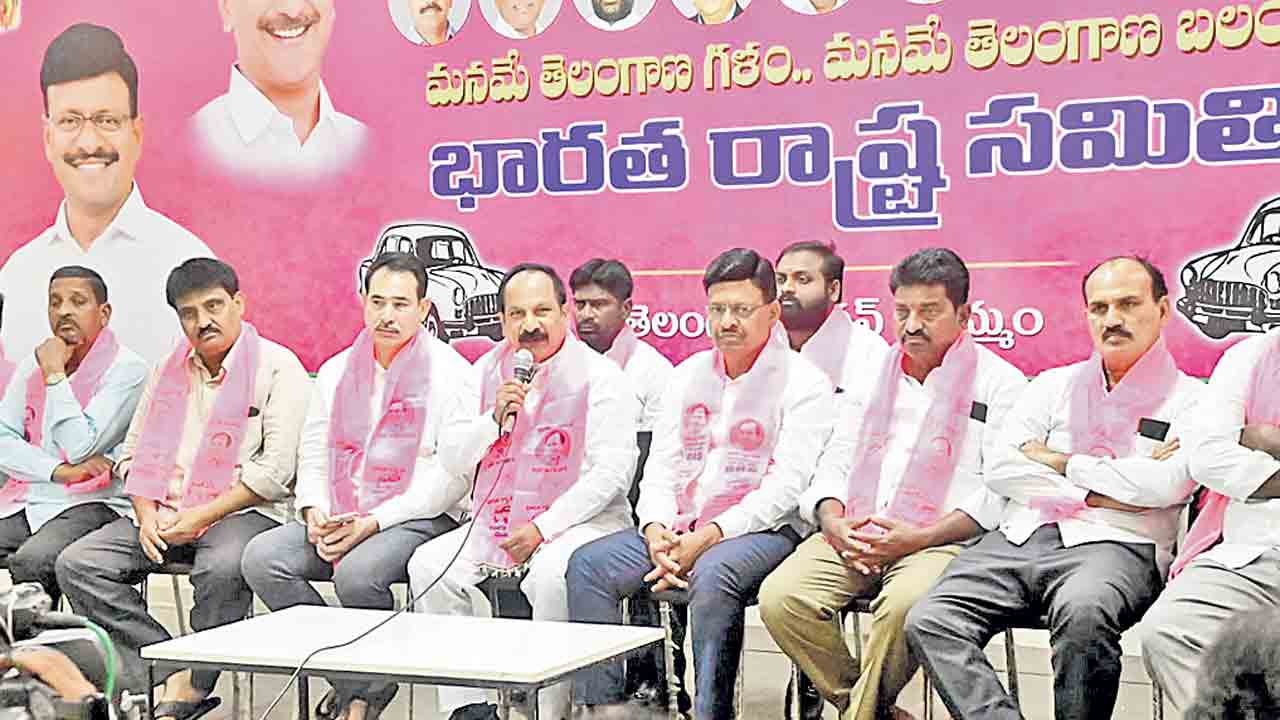గ్యారెంటీల పేరుతో నట్టేట ముంచిన సర్కార్‌.. తక్కెళ్లపల్లి రవీందర్‌రావు