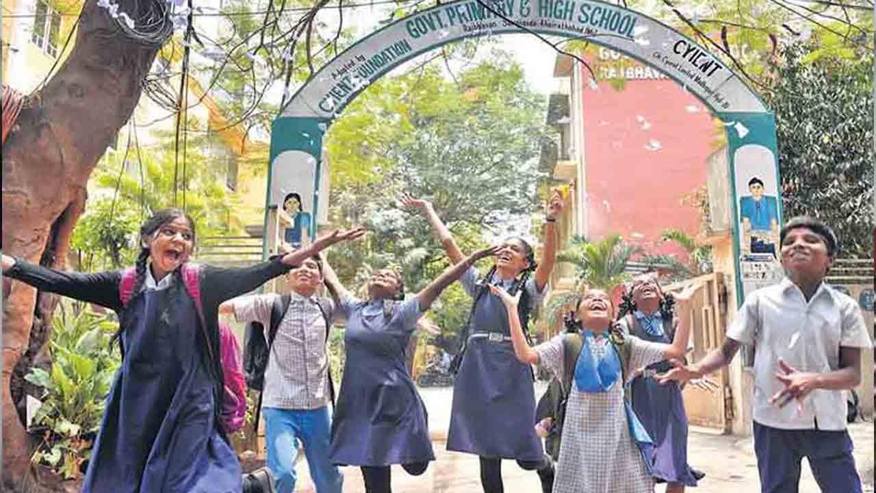 Telangana Schools | స్కూళ్లకు వేసవి సెలవులు పొడిగింపు.. రీఓపెన్‌ ఎప్పుడంటే..?