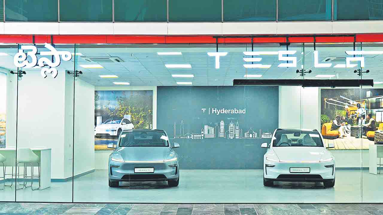 హైదరాబాద్‌లో టెస్లా సెంటర్‌