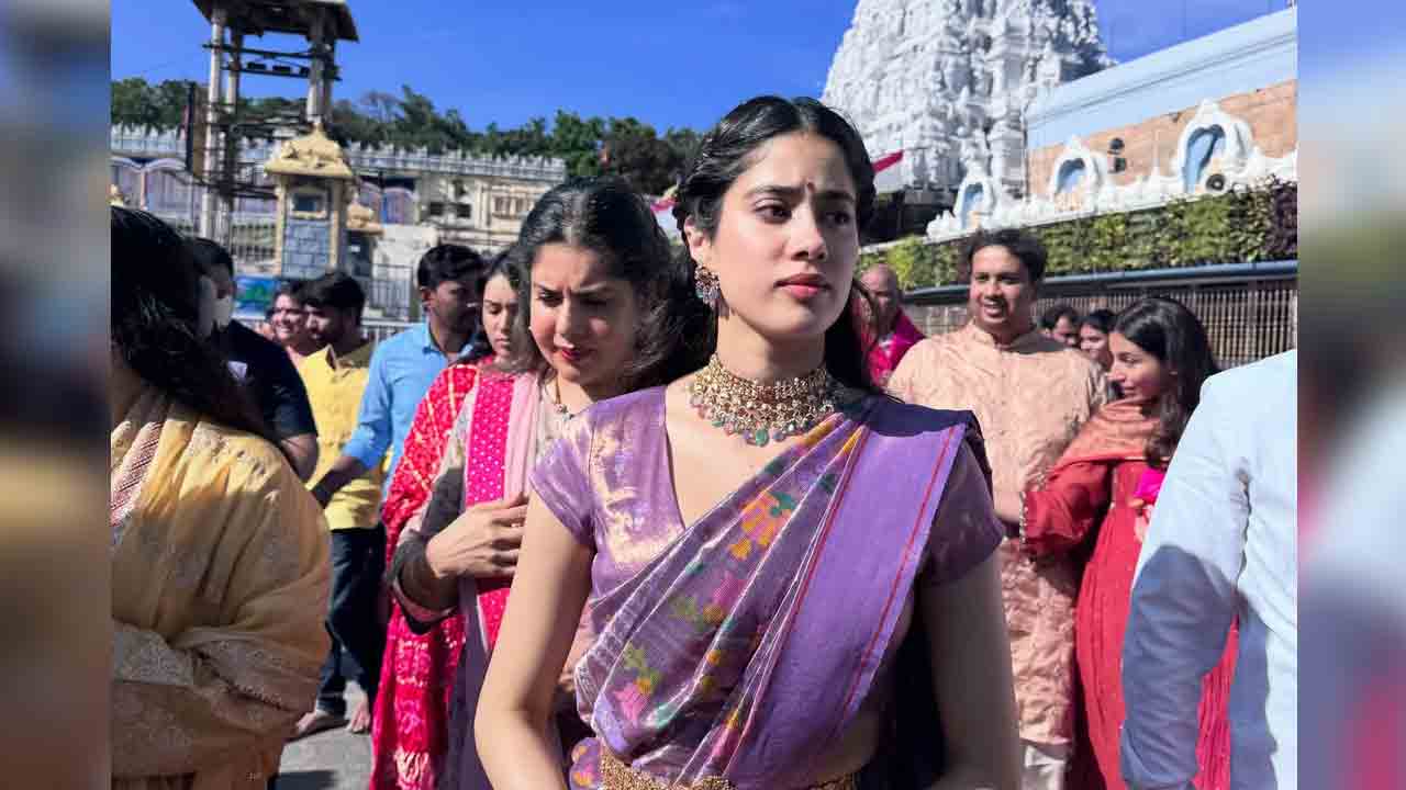 Janhvi Kapoor | రామ్ చరణ్ ‘పెద్ది’ రిలీజ్.. కాలినడకన తిరుమల కొండెక్కిన జాన్వీ కపూర్!