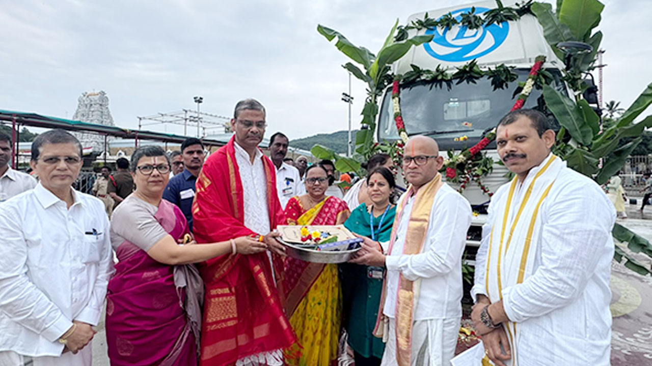 Truck Donation | టీటీడీకి రూ.31 లక్షల విలువ గల ట్రక్కు విరాళం