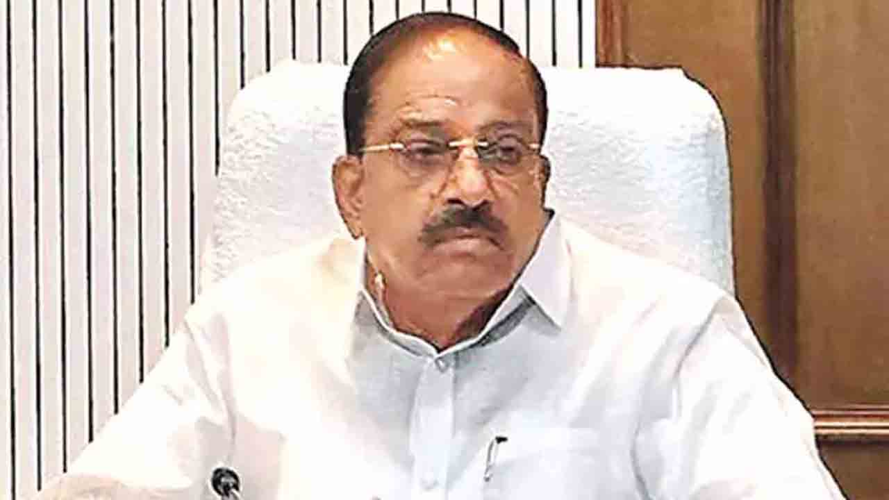 మంత్రి తుమ్మలతో సీఐ పైరవీ