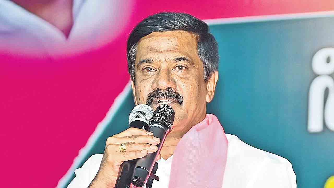 యాప్‌ పోవాలె.. బాపు రావాలె..