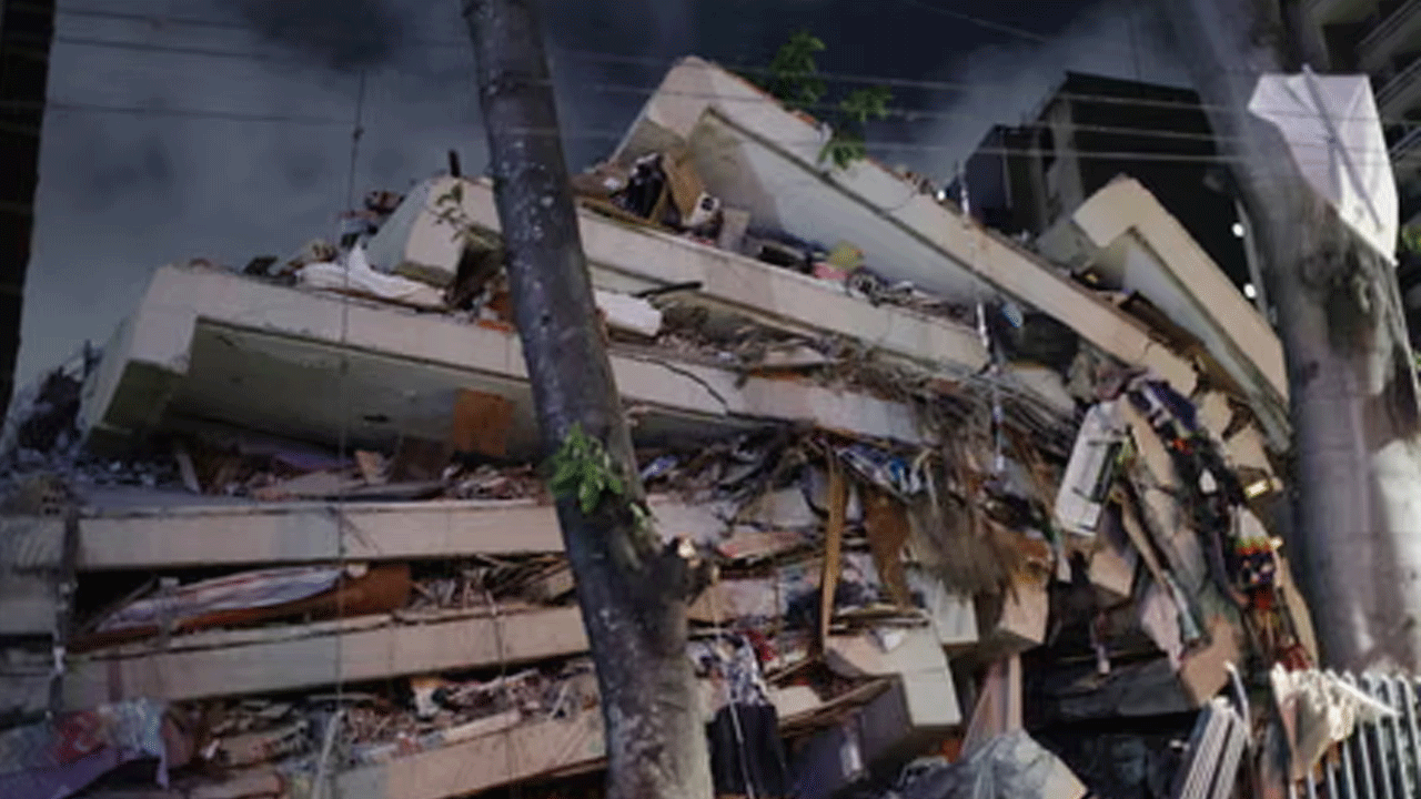 Earth Quakes | వెనెజువెలాను వ‌ణికించిన భారీ భూకంపాలు.. కార‌కాస్‌లో కుప్ప‌కూలిన భ‌వ‌నాలు.. Videos