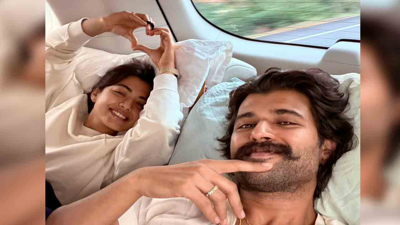 The Deverakonda Foundation | తుమ్మన్‌పేటకి విజయ్-రష్మిక.. 180 మంది విద్యార్థులకు స్కాలర్‌షిప్స్!