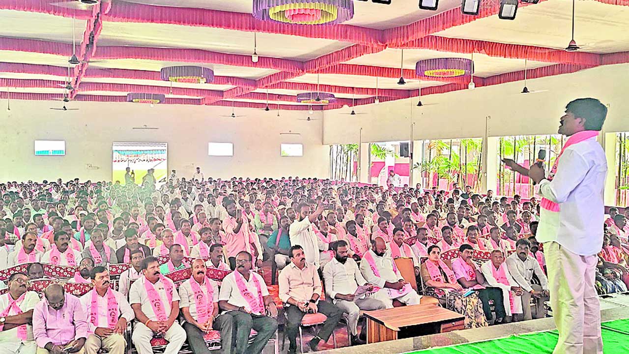 త్వరలో కాంగ్రెస్‌కు తిరుగుబాటు తప్పదు