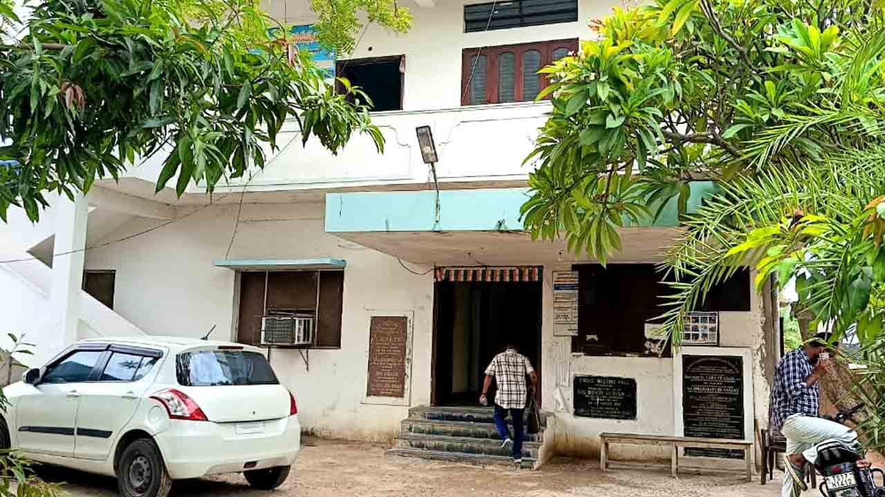 ACB | ఎక్సైజ్ సూపరింటెండెంట్ మల్లారెడ్డి నివాసంలో ఏసీబీ దాడులు