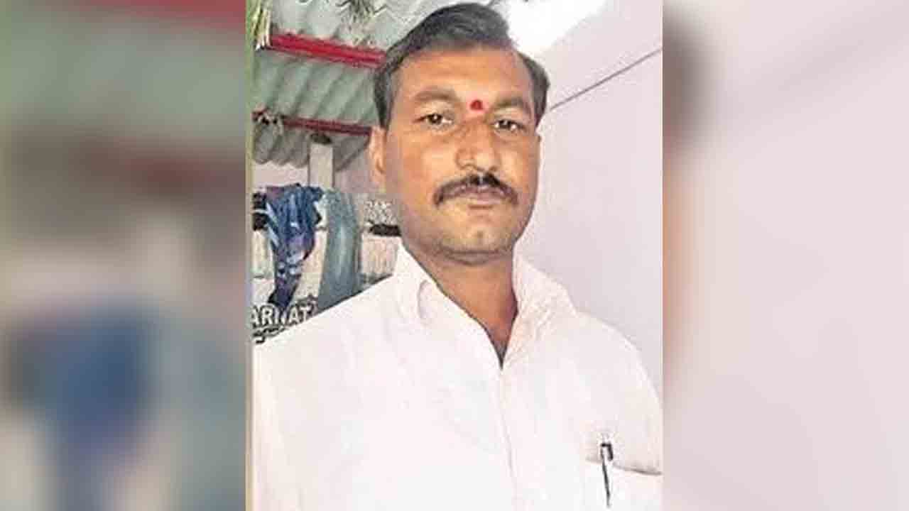 Adilabad | కొనుగోలు కేంద్రంలోనే పురుగులమందు తాగి రైతు ఆత్మహత్య