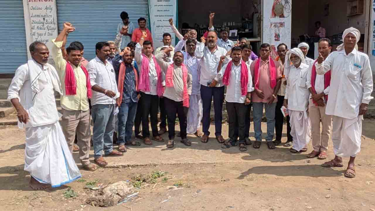 Jainur | ప్రొటోకాల్ ఉల్లంఘనపై గరమైన ఆదివాసీలు.. ఎమ్మెల్యేకు క్షమాపణ చెప్పాలని డిమాండ్..!