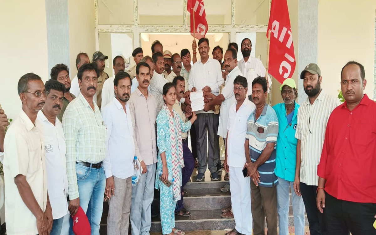 ‘మెడికల్ ఫిట్ అయిన వారసులకు వెంటనే నియామక పత్రాలు ఇవ్వాలి’