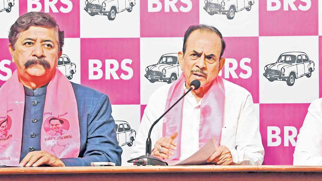 సర్కార్‌ నిర్లక్ష్యంతోనే గోల్కొండ ఘటన