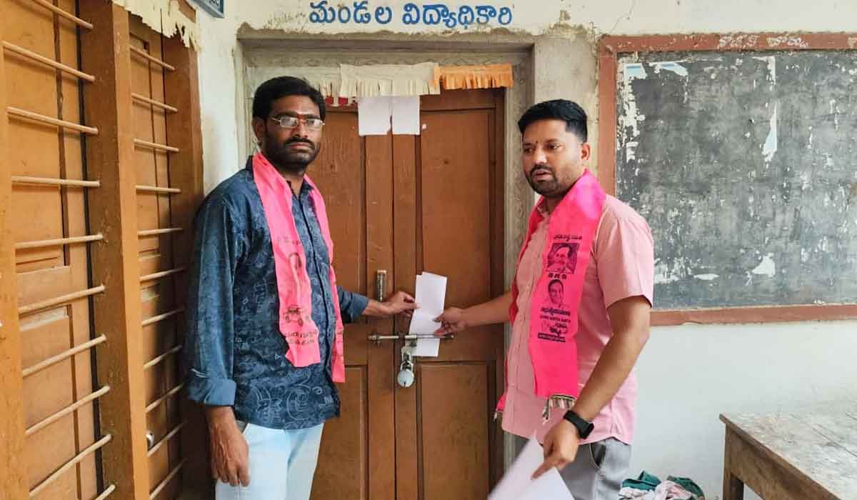 Vemulawada | అధిక ఫీజులు వసూలు చేస్తున్న ప్రైవేట్ పాఠశాలలపై చర్యలు తీసుకోవాలి.. బీఆర్ఎస్‌వీ నియోజకవర్గ నాయకుడు పోతు అనిల్ కుమార్