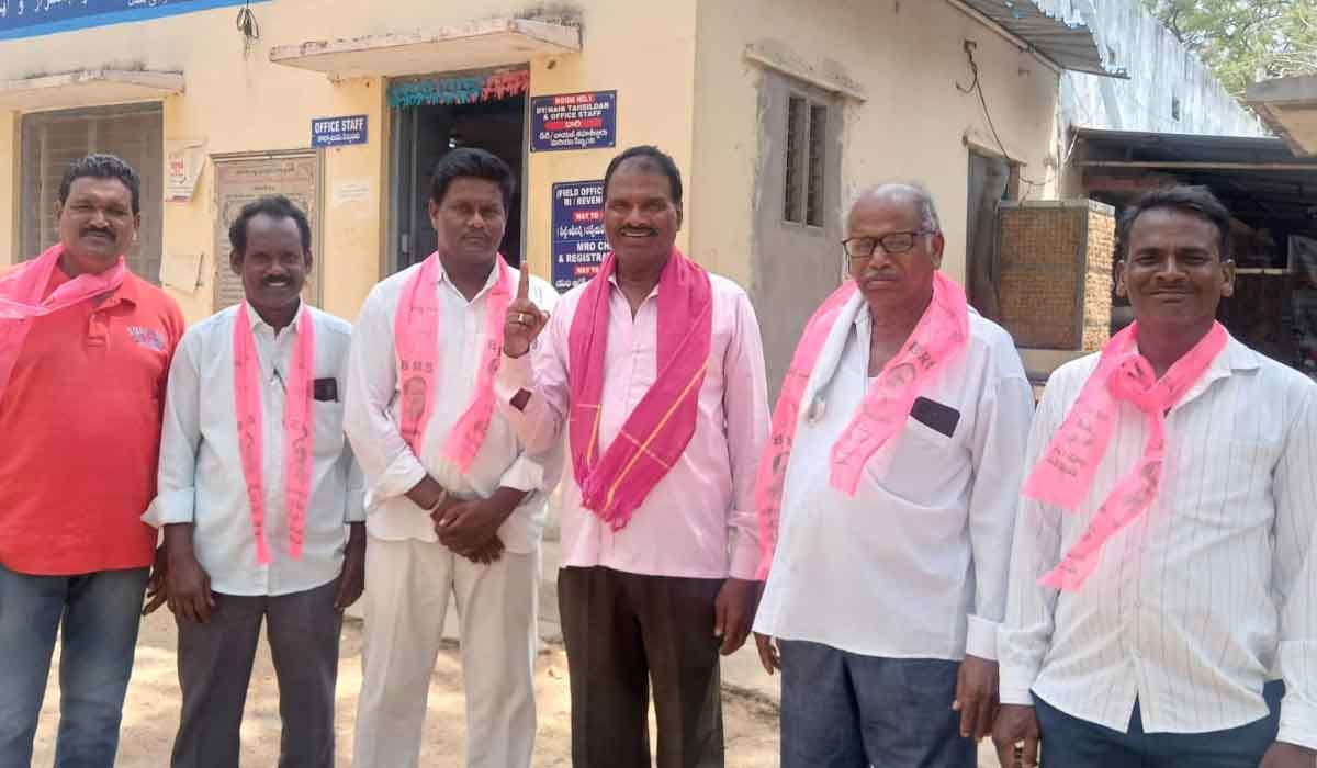 Ponnam Prabhakar | తహసీల్దార్ రమేష్‌పై విచారణ చేపట్టాలి.. బీఆర్‌ఎస్‌ మండల మాజీ అధ్యక్షుడు మామిడి అంజయ్య