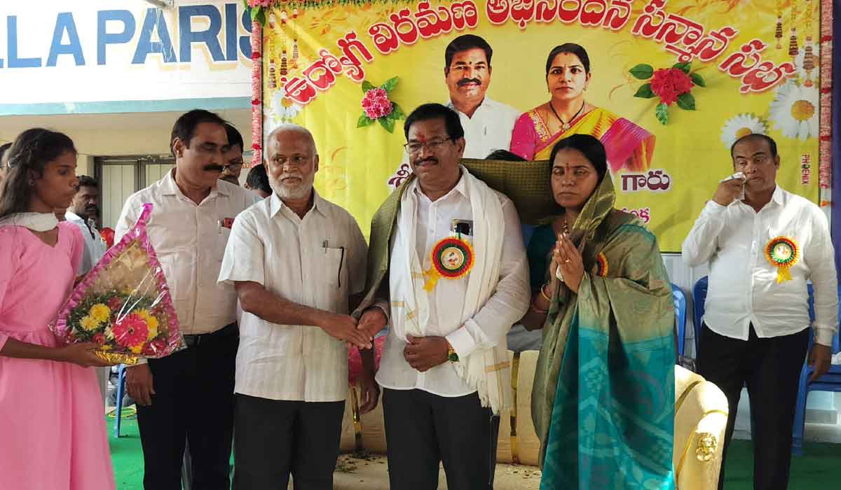 Veenavanka | అశోక్ రెడ్డి సేవలు అభినందనీయం.. కరీంనగర్‌ డీఈవో ప్రశాంత్ రెడ్డి