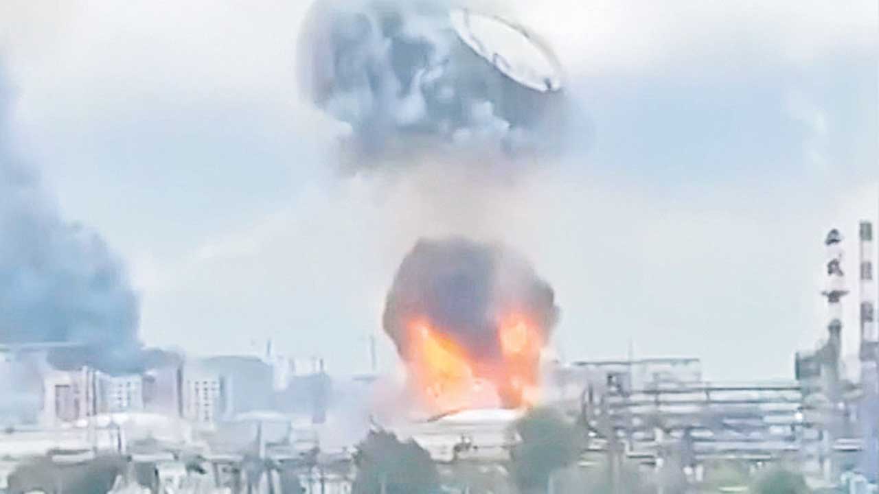 రష్యాపై 1000 డ్రోన్లతో దాడి