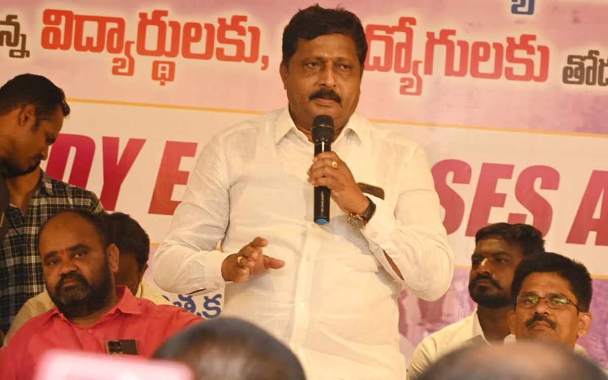 ‘నిరుద్యోగ యువ‌త కోసం త్వ‌ర‌లో ప్ర‌త్యేక కార్యాచ‌ర‌ణ‌’