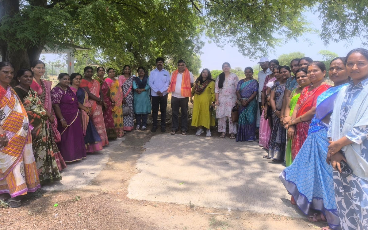 'స్వయం ఉపాధితో మహిళల ఆర్థికాభివృద్ధికి అడుగులు'