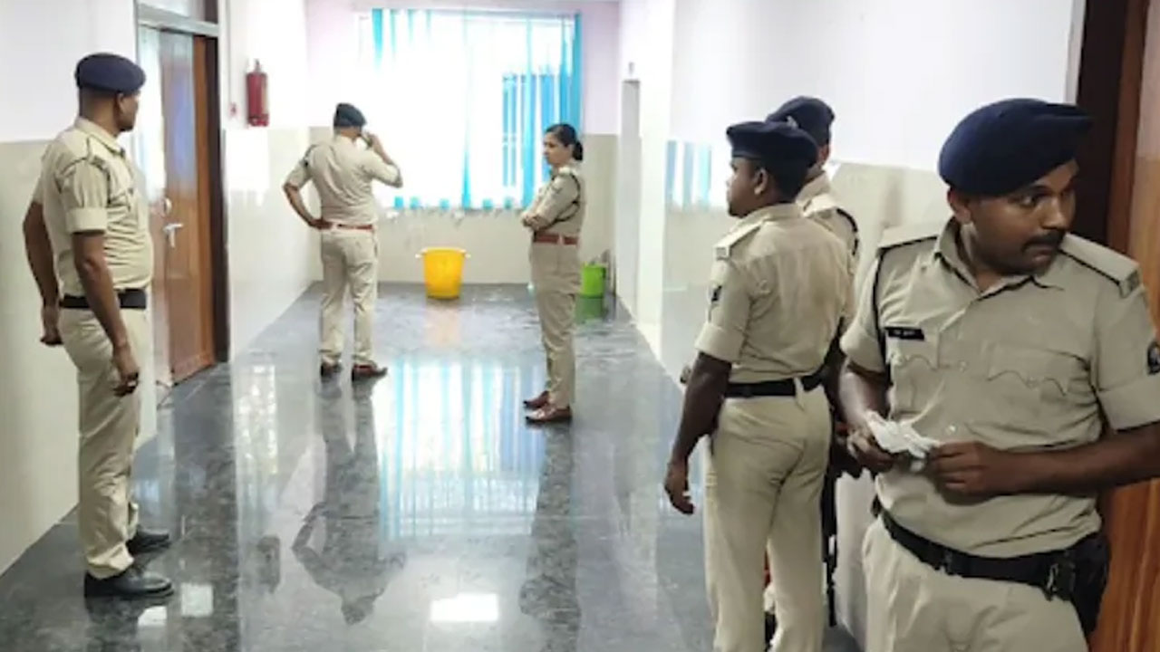 Bihar: మ‌హిళ గ్యాంగ్ రేప్‌.. మ‌ర్మాంగంలో బుల్లెట్