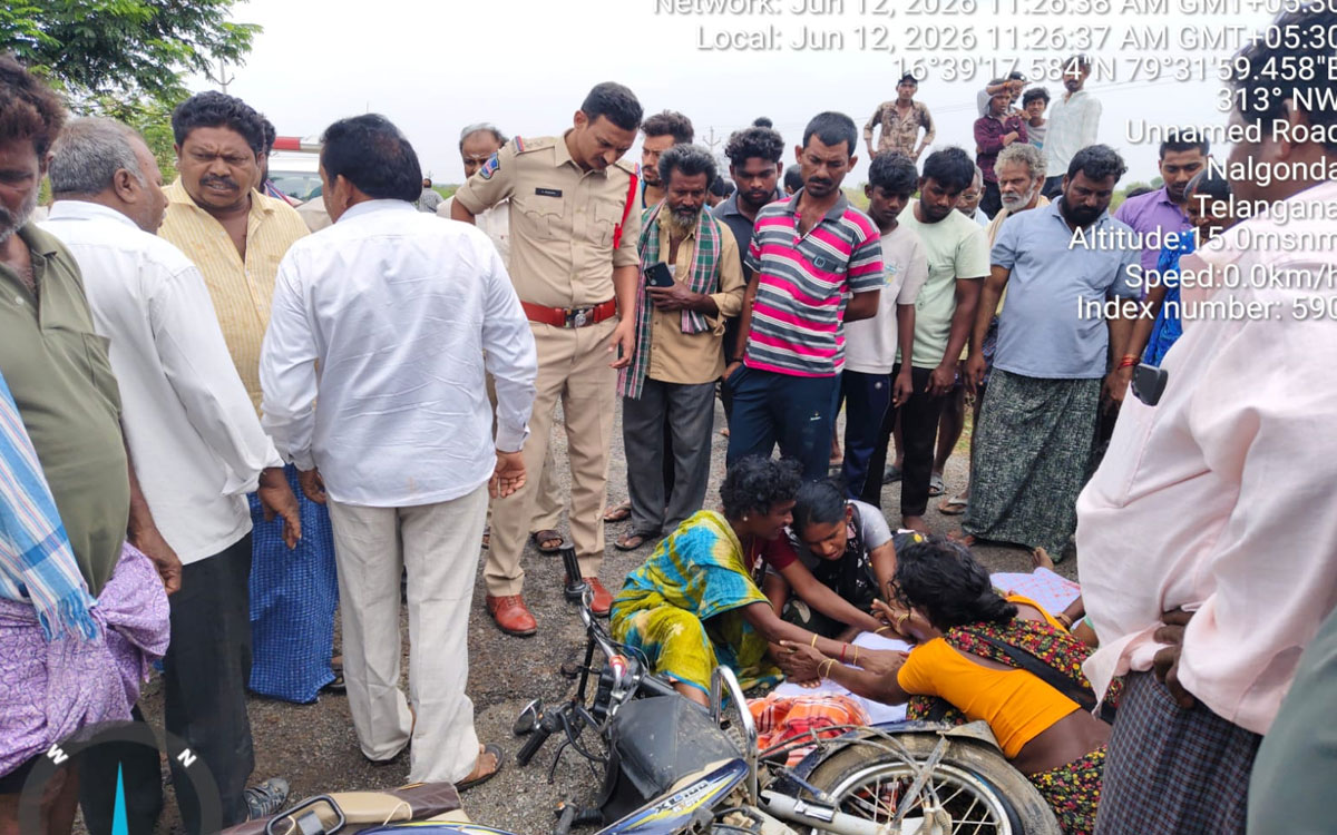 రోడ్డు ప్రమాదంలో ఇరువురు మృతి