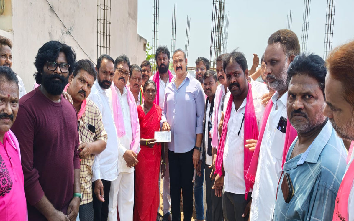 మాట నిలబెట్టుకున్న కేటీఆర్