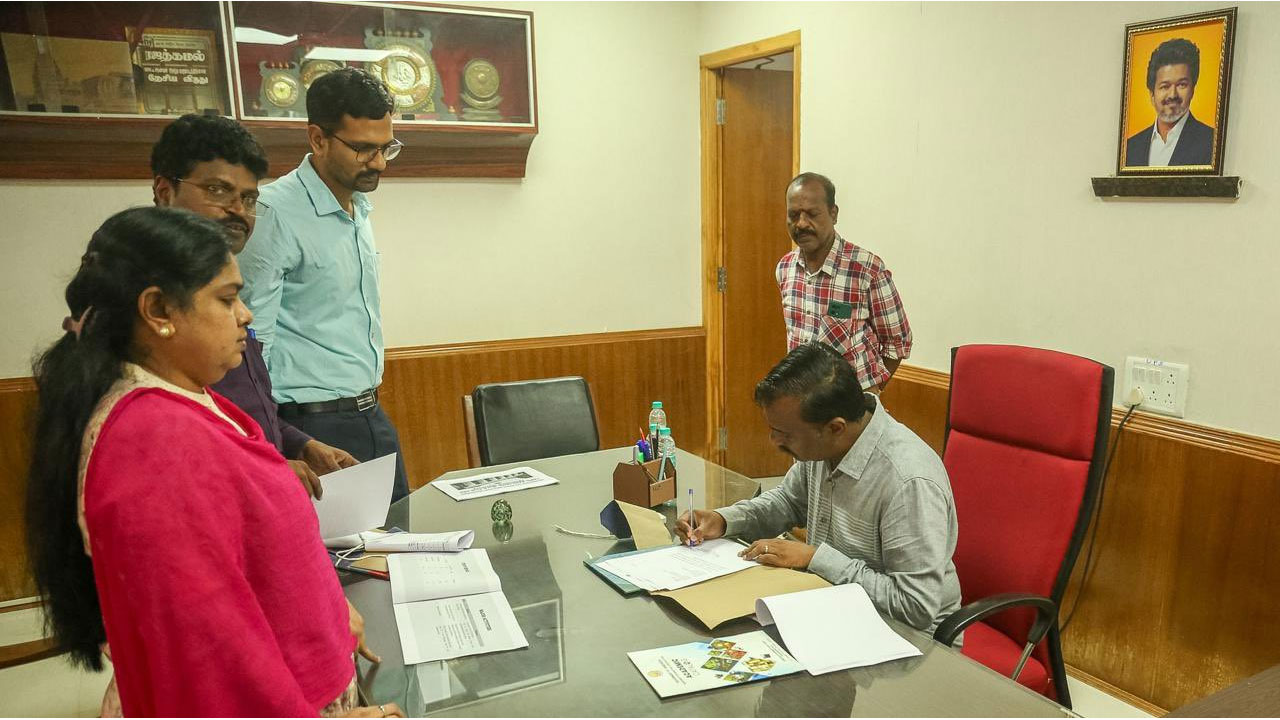 Manoj paramahamsa  | సినిమాటోగ్రాఫ‌ర్‌కి కీలక బాధ్యత ఇచ్చిన విజయ్‌.. ఎమోషనల్ పోస్ట్‌తో ప‌వ‌న్ క‌ళ్యాణ్‌కి కృతజ్ఞతలు