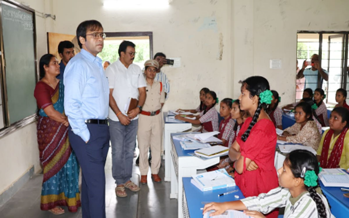‘పాఠశాలల్లో మౌలిక వసతులు, భోజన నాణ్యతపై రాజీ పడొద్దు’