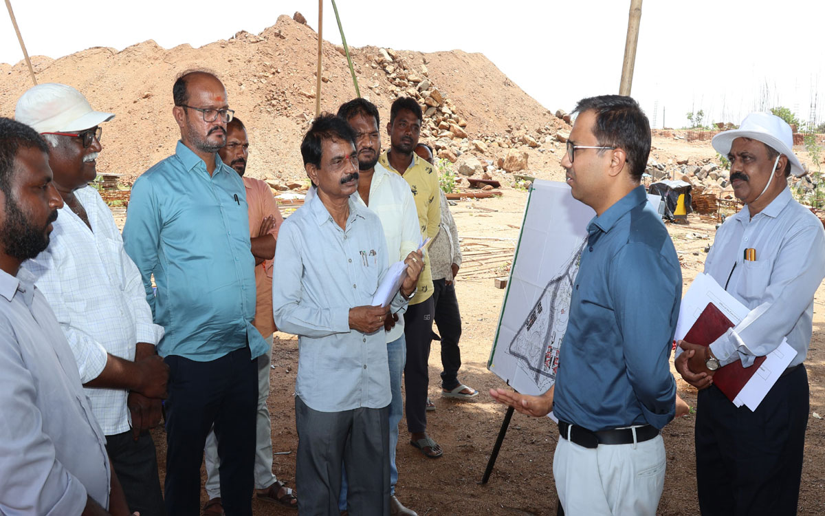 ‘జేఎన్టీయూ ఇంజినీరింగ్ కాలేజీ నిర్మాణ పనులు త్వర‌గా పూర్తి చేయాలి’