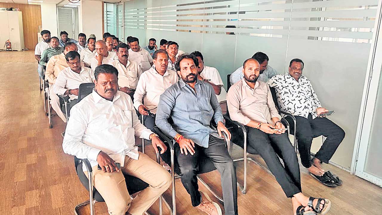 టెండర్లలో అవకతవకలపై అసహనం!