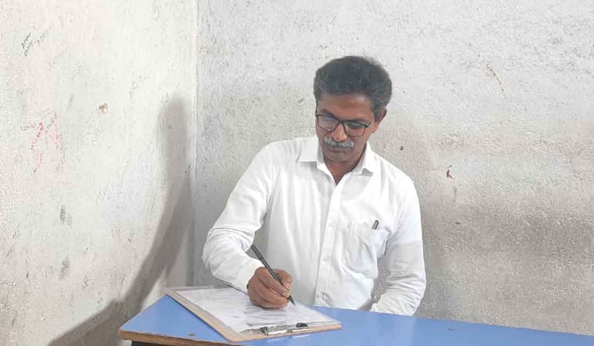 Devji | ఇంటర్మీడియట్‌ పాసైన మావోయిస్టు మాజీ కేంద్ర కమిటీ సభ్యుడు దేవ్‌ జీ