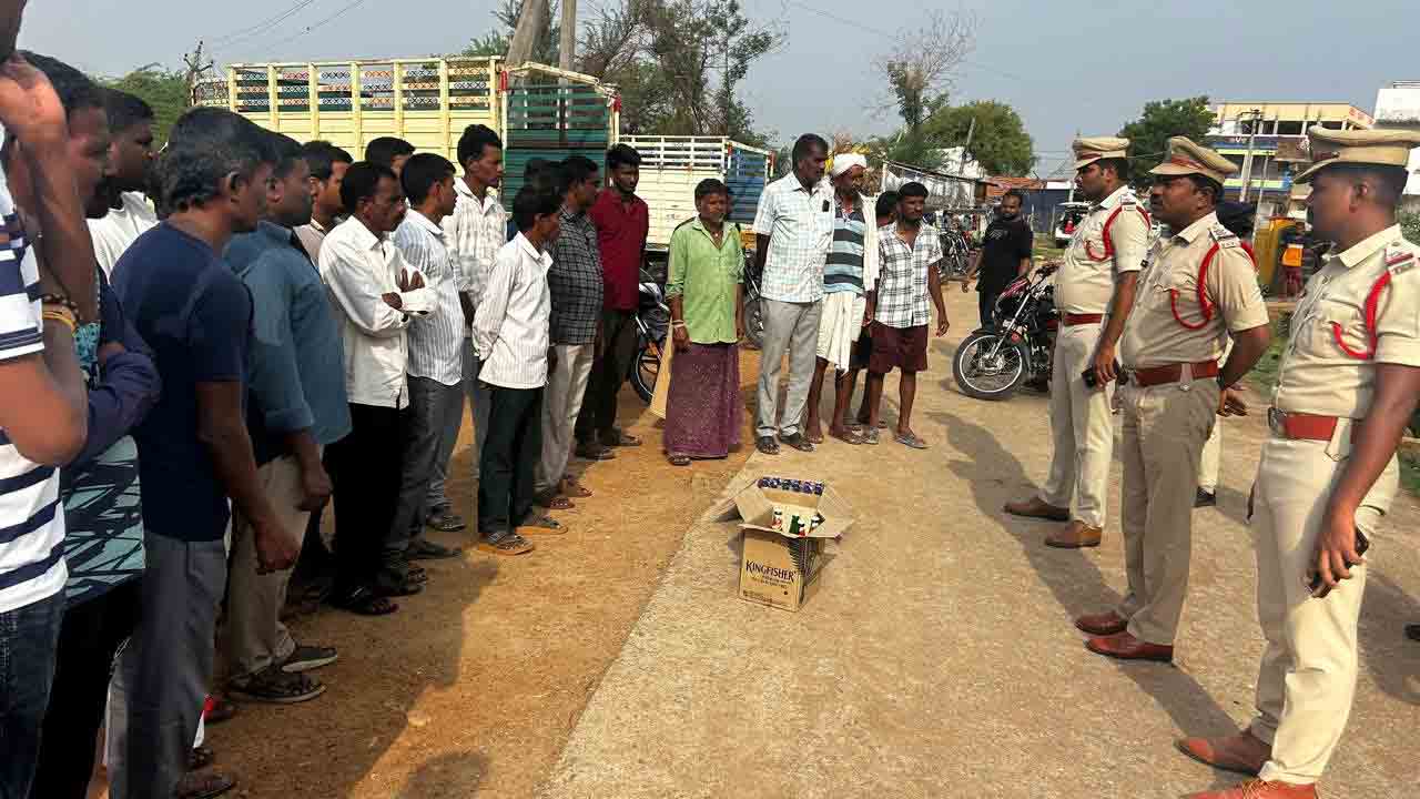 Thandur | నేరాల నియంత్రణకే కమ్యూనిటీ కాంటాక్ట్ ప్రోగ్రాం : సీఐ దేవయ్య