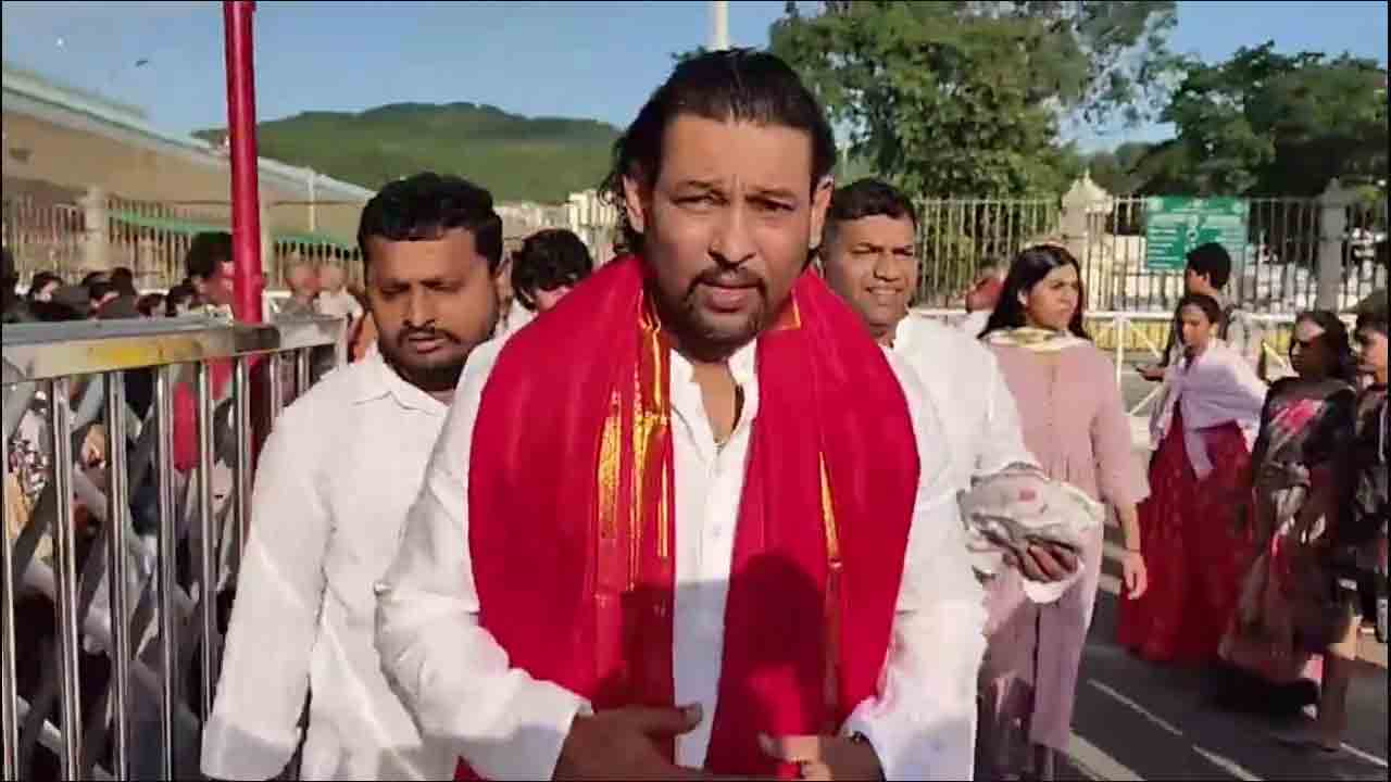 Tillakaratne Dilshan | తిరుమల శ్రీవారిని ద‌ర్శించుకున్న‌ శ్రీలంక మాజీ ఆల్‌రౌండర్ తిలకరత్నే దిల్షాన్!