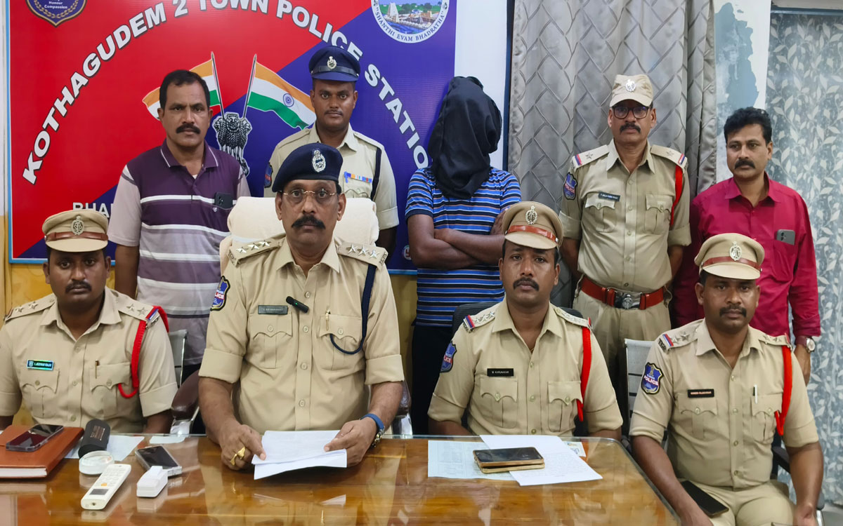 భార్యను వేధిస్తున్నాడనే అనుమానంతో యువకుడి హత్య