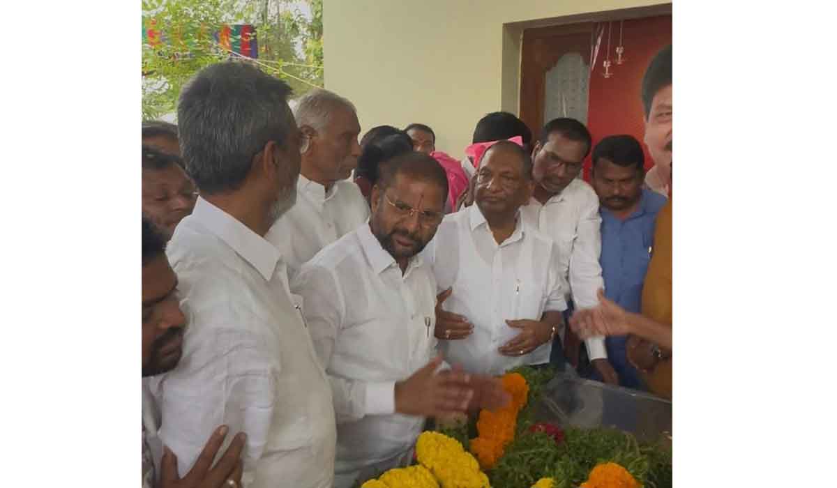 Koppula Eswar | బీఆర్‌ఎస్ నేత గోపు అయిలయ్య యాదవ్ గుండెపోటుతో మృతి