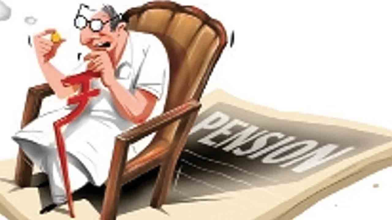 చేయూత పింఛన్లు పెంచకుంటే ఉద్యమిస్తాం