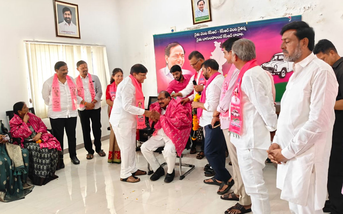 ఉద్యమ స్ఫూర్తికి గుర్తింపు.. గాదె నరేందర్‌రెడ్డికి ఘన సన్మానం